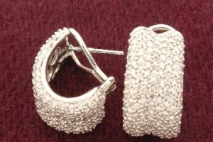 Boucles D'Oreilles (1)