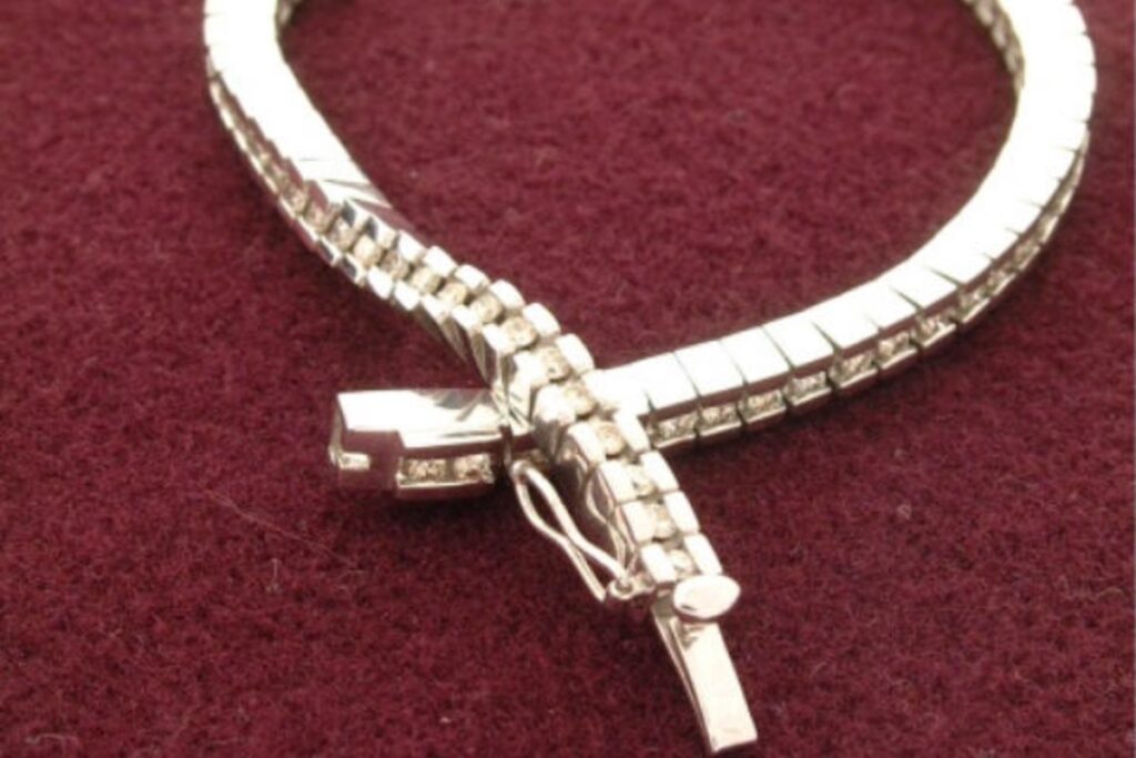 Bracelets (4)