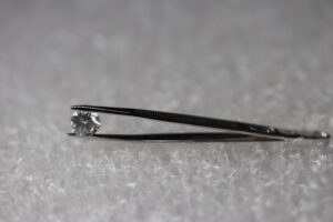 pendentif or gris pince diamant